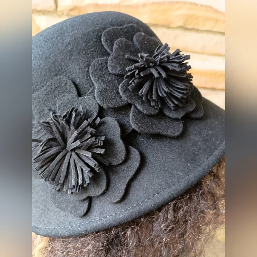 Nine West Black 100% Wool Cloche Hat W/ Flowers & Tassels Women's